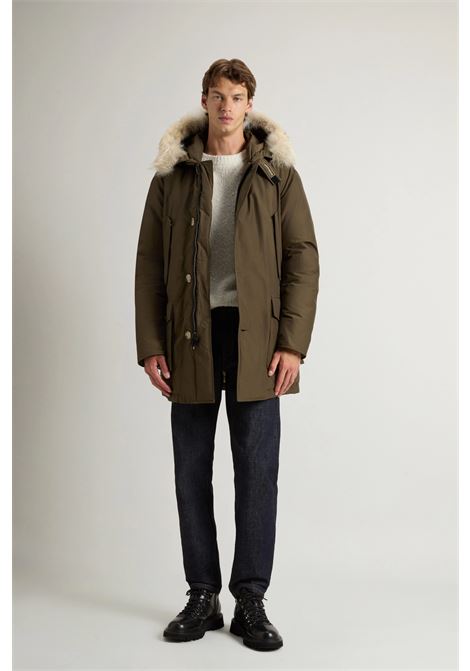 Arctic Parka in Ramar Cloth con pelliccia removibile WOOLRICH | Parka | CFWOOU0482MRUT0001DAG