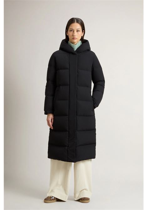 Piumino lungo Cloud in nylon elasticizzato con finitura opaca WOOLRICH | CAPPOTTI | CFWWOU2037FRUT3107100