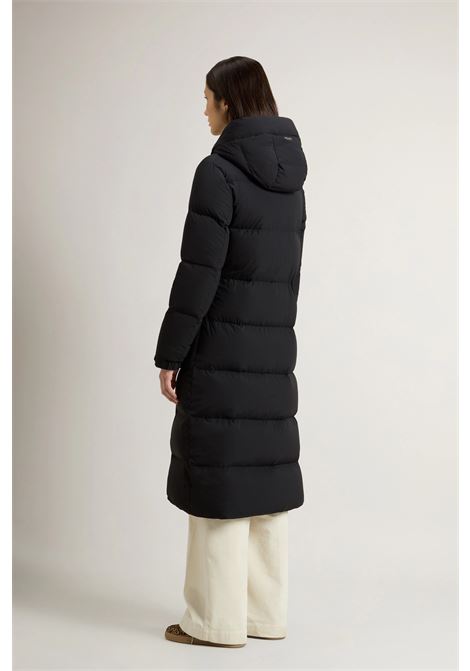 Piumino lungo Cloud in nylon elasticizzato con finitura opaca WOOLRICH | CAPPOTTI | CFWWOU2037FRUT3107100