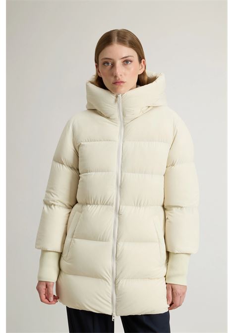Piumino Cloud in nylon elasticizzato con finitura opaca WOOLRICH | CAPPOTTI | CFWWOU2090FRUT31078743