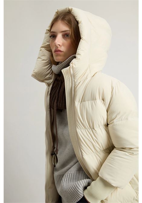Piumino Cloud in nylon elasticizzato con finitura opaca WOOLRICH | CAPPOTTI | CFWWOU2090FRUT31078743