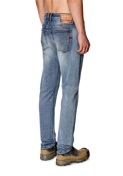 Jeans Skinny Diesel 1979 Sleenker 0pfaw: Lo Stile Punk-Rock Rinasce - 1979 sleenker DIESEL | Jeans | A035940PFAW01