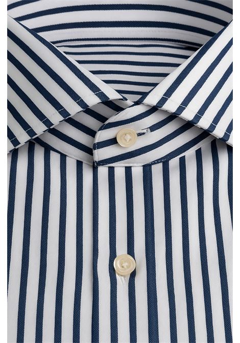 Elegant men's shirt by BARBA, made of fine white cotton with navy blue vertical stripes, perfect for refined and versatile outfits. BARBA |  | 471003