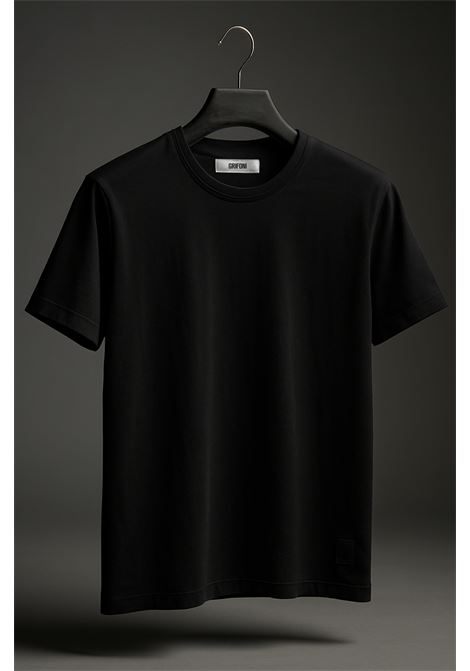 Essential and decisive, the black Grifoni T-shirt is a must-have for clean, versatile style. GRIFONI |  | 180001/54003