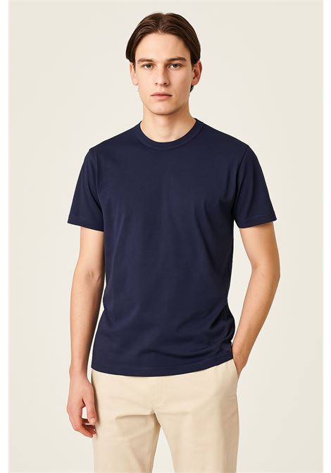 Essential and refined, the Grifoni T-shirt in navy cotton is the perfect basic item for any occasion. GRIFONI |  | 180001/54852