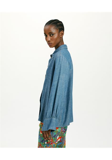 Camicia catinga in chambray stonewashed - blu jeans MOMONI | Camicie | MOSH0100871
