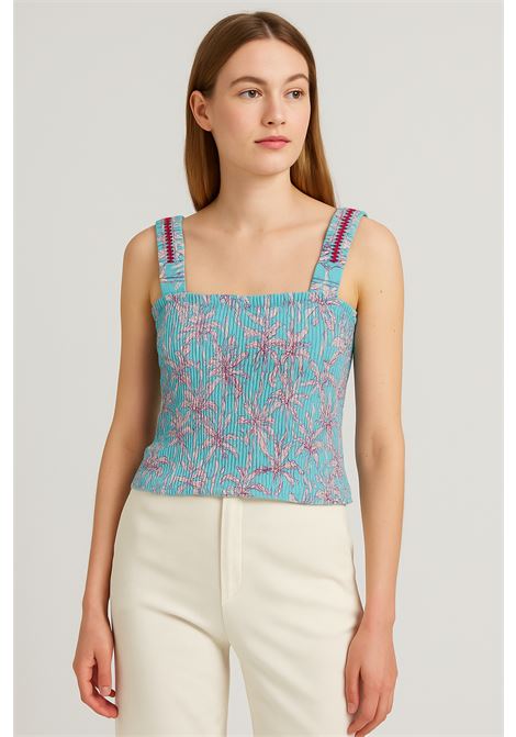 Turquoise fabric stretch smock top with pink leaf print, embroidered wide straps and fitted line, perfect for cool and feminine summer looks. Nekane |  | ATIDTURQUOISE