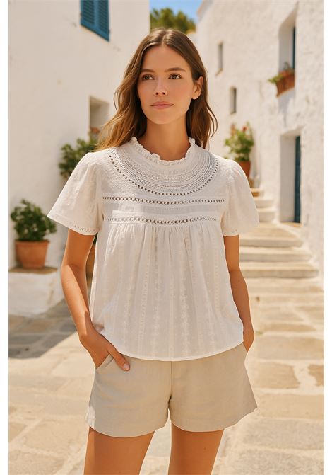 Blusa bianca sangallo con collo arricciato  Nekane NKN Nekane | Bluse | ROMANTICWHITE