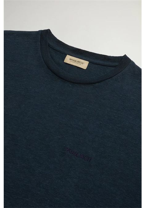 T-shirt in puro lino con logo ricamato WOOLRICH | T-shirt | CFWOTE0165MRUT40953989